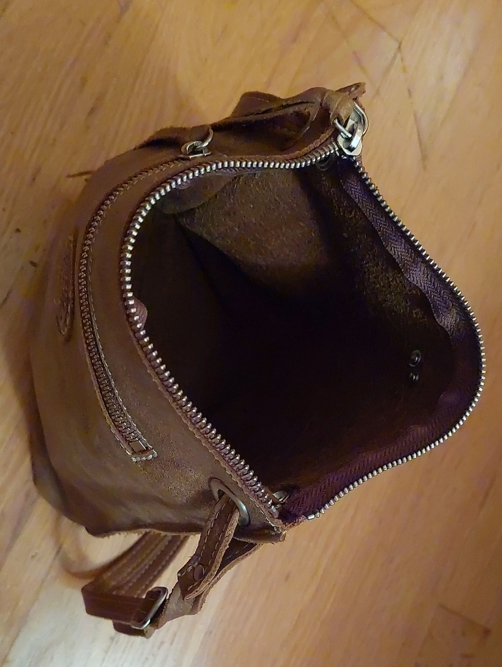 Bundle Roots Canada Crossbody Purses and Belt Bag - Picture 13 of 16